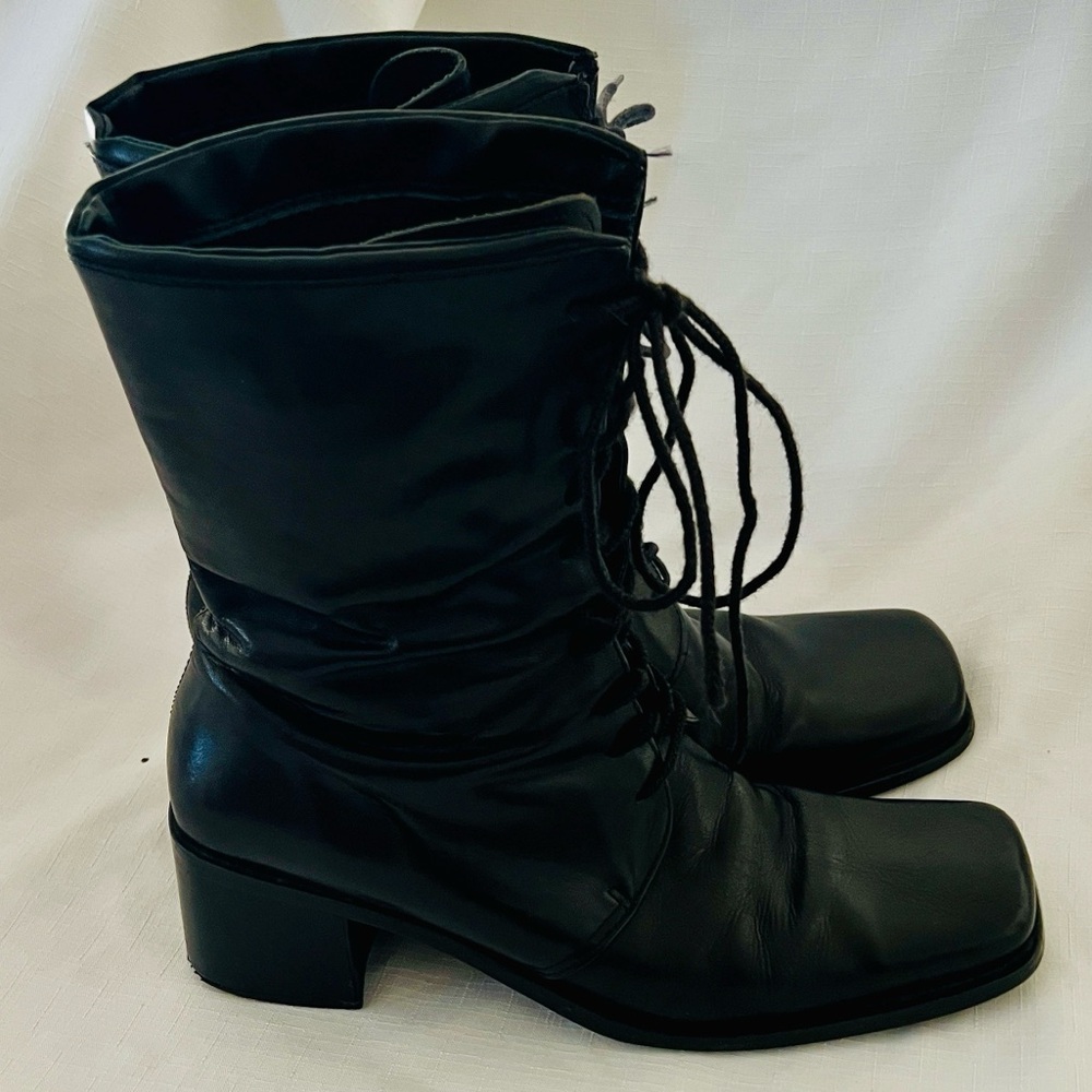 Black Leather Women's Boots / Made in Brazil - Picture 4 of 13